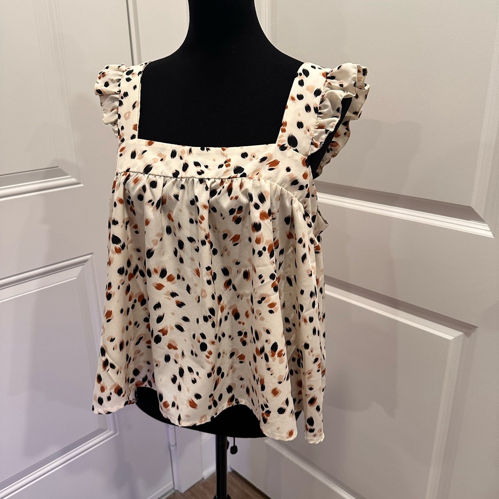 SHEIN Cream and Black Ruffle Sleeve Blouse - high-low - Picture 2 of 9